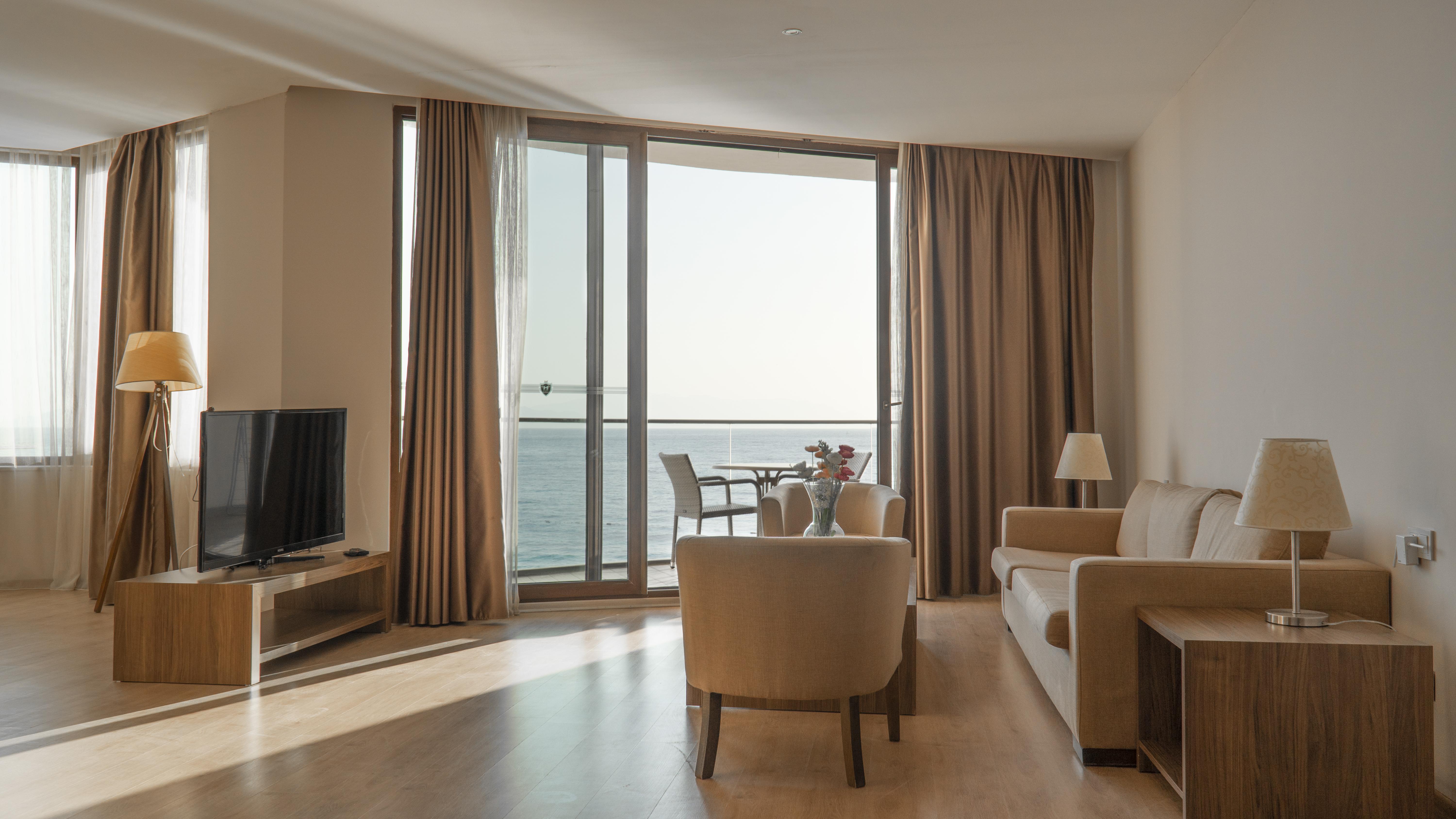 Ladies Beach Suite Hotel (Adults Only) Kusadası Esterno foto