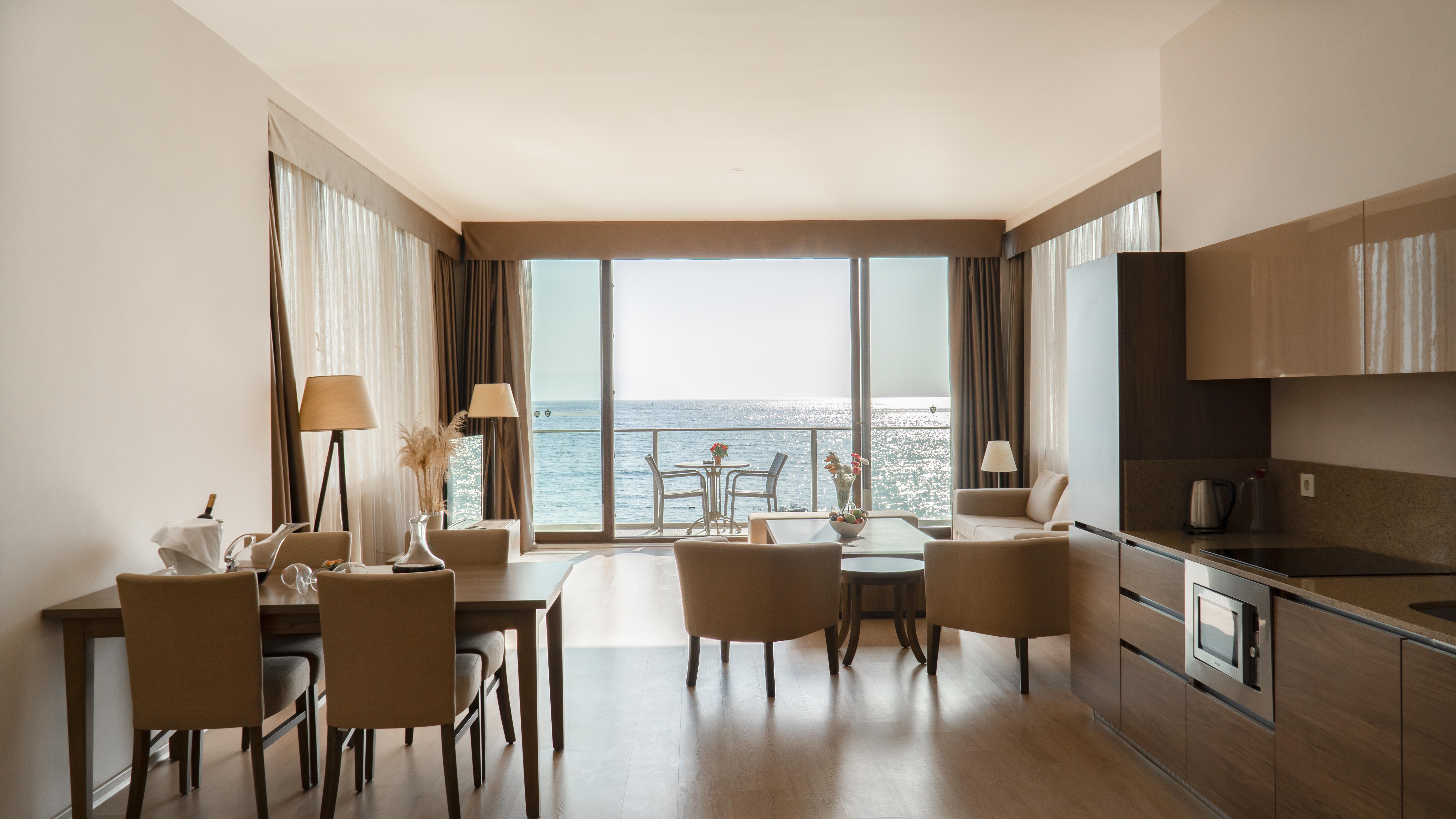 Ladies Beach Suite Hotel (Adults Only) Kusadası Esterno foto