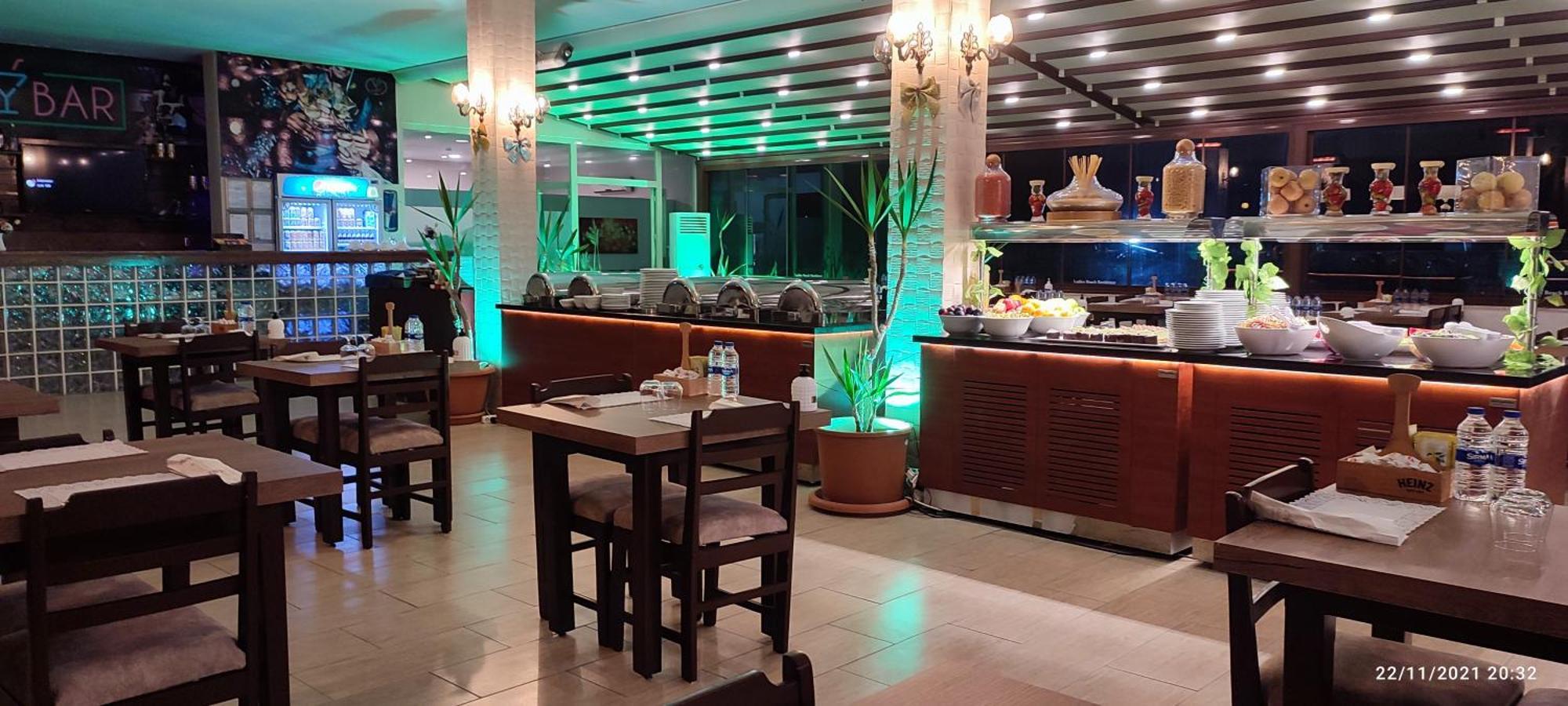 Ladies Beach Suite Hotel (Adults Only) Kusadası Esterno foto