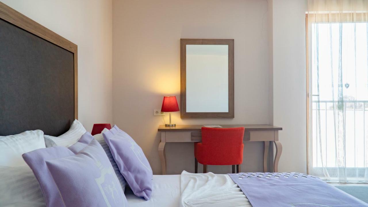 Ladies Beach Suite Hotel (Adults Only) Kusadası Esterno foto